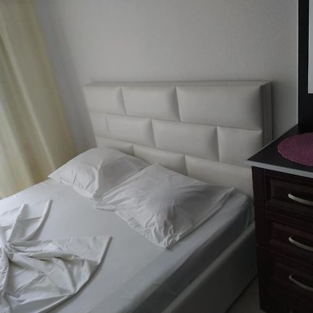 Aparthotel Vila Tufi Velipojë エクステリア 写真