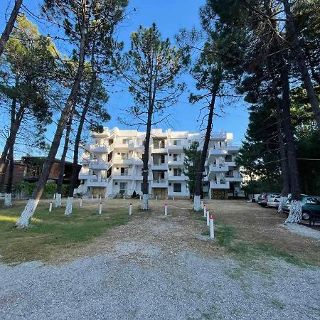 Aparthotel Vila Tufi Velipojë エクステリア 写真