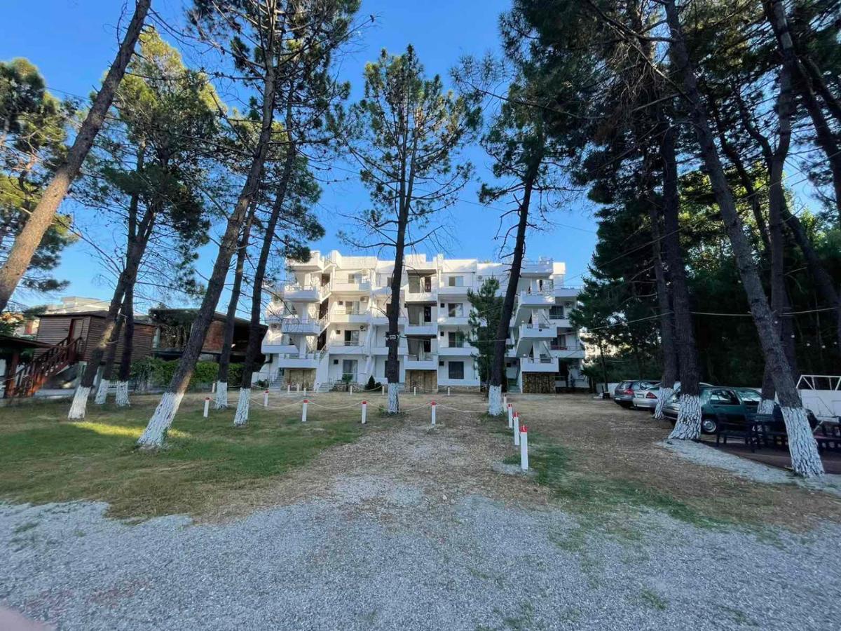 Aparthotel Vila Tufi Velipojë エクステリア 写真