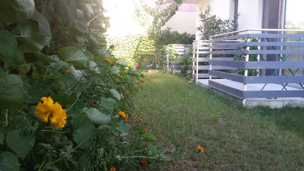 Aparthotel Vila Tufi Velipojë エクステリア 写真