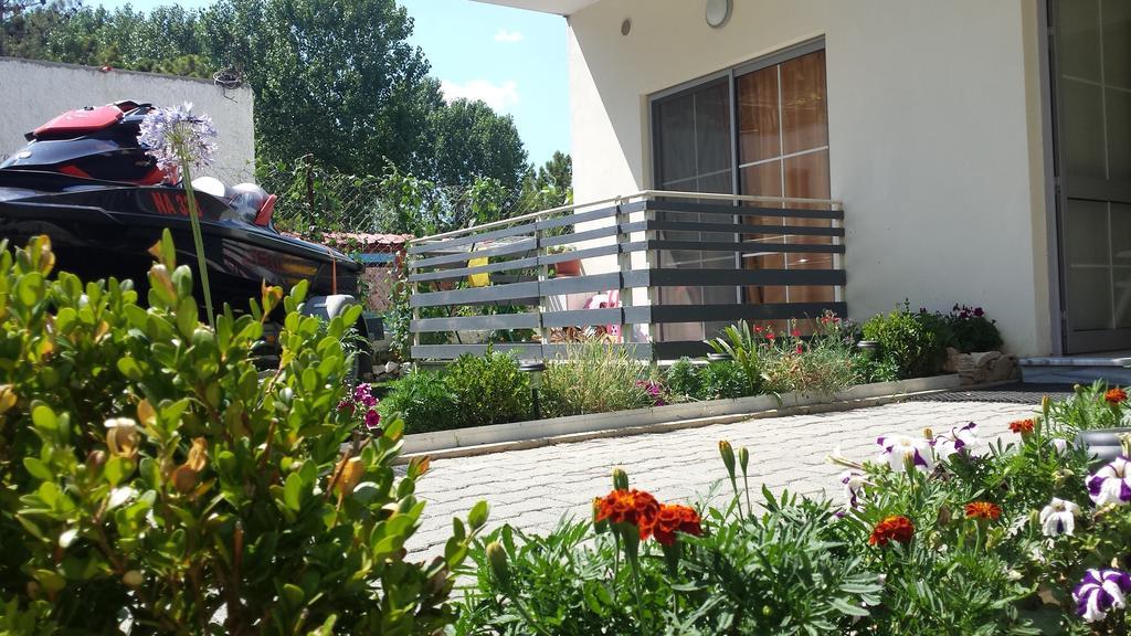 Aparthotel Vila Tufi Velipojë 部屋 写真